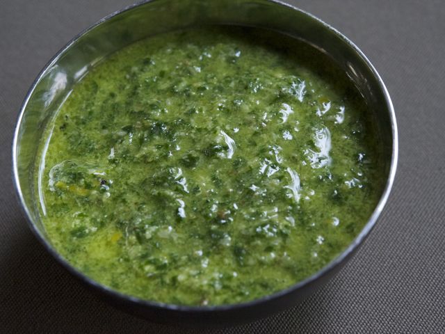 Lovage pesto 790 xxx