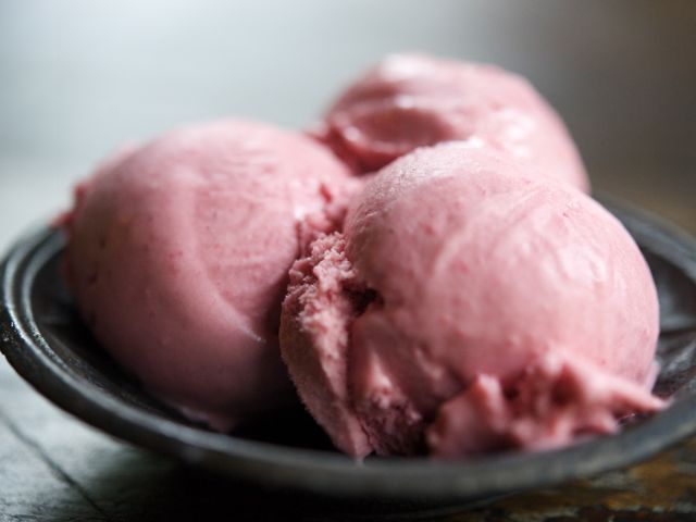 Raspberry ice cream 790 xxx