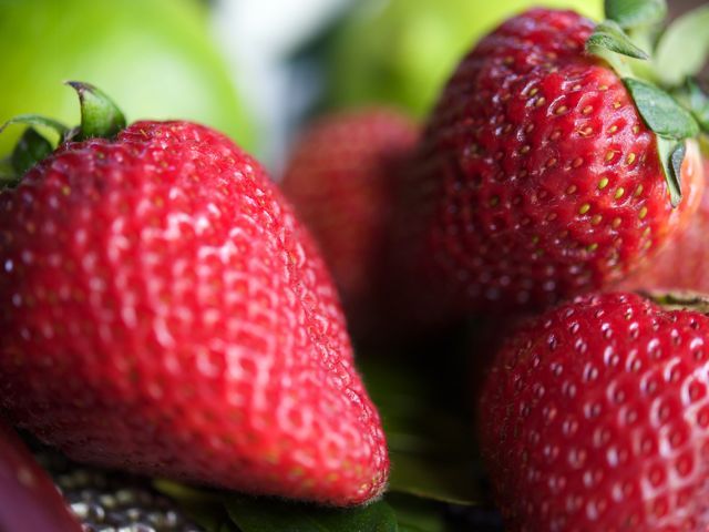 Strawberries 790 xxx
